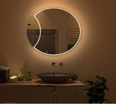 Овальное зеркало с подсветкой в ванную Бланка
