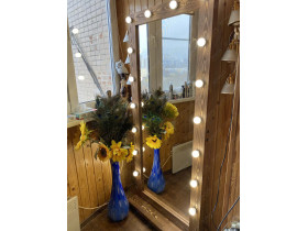 Выполненная работа: зеркало в раме 190х80 с подсветкой лампочками во весь рост на подставке